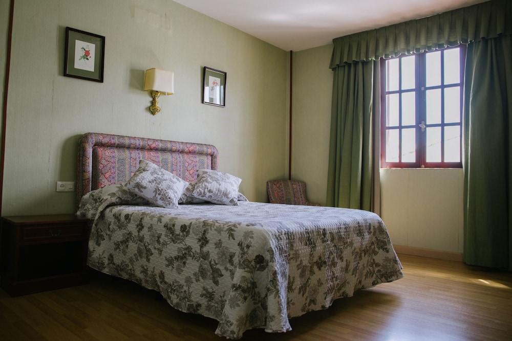 Hotel Sierra De Aracena Bagian luar foto