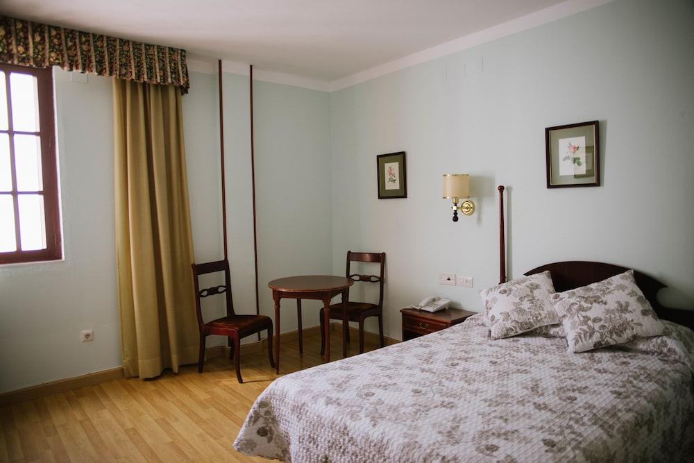 Hotel Sierra De Aracena Bagian luar foto