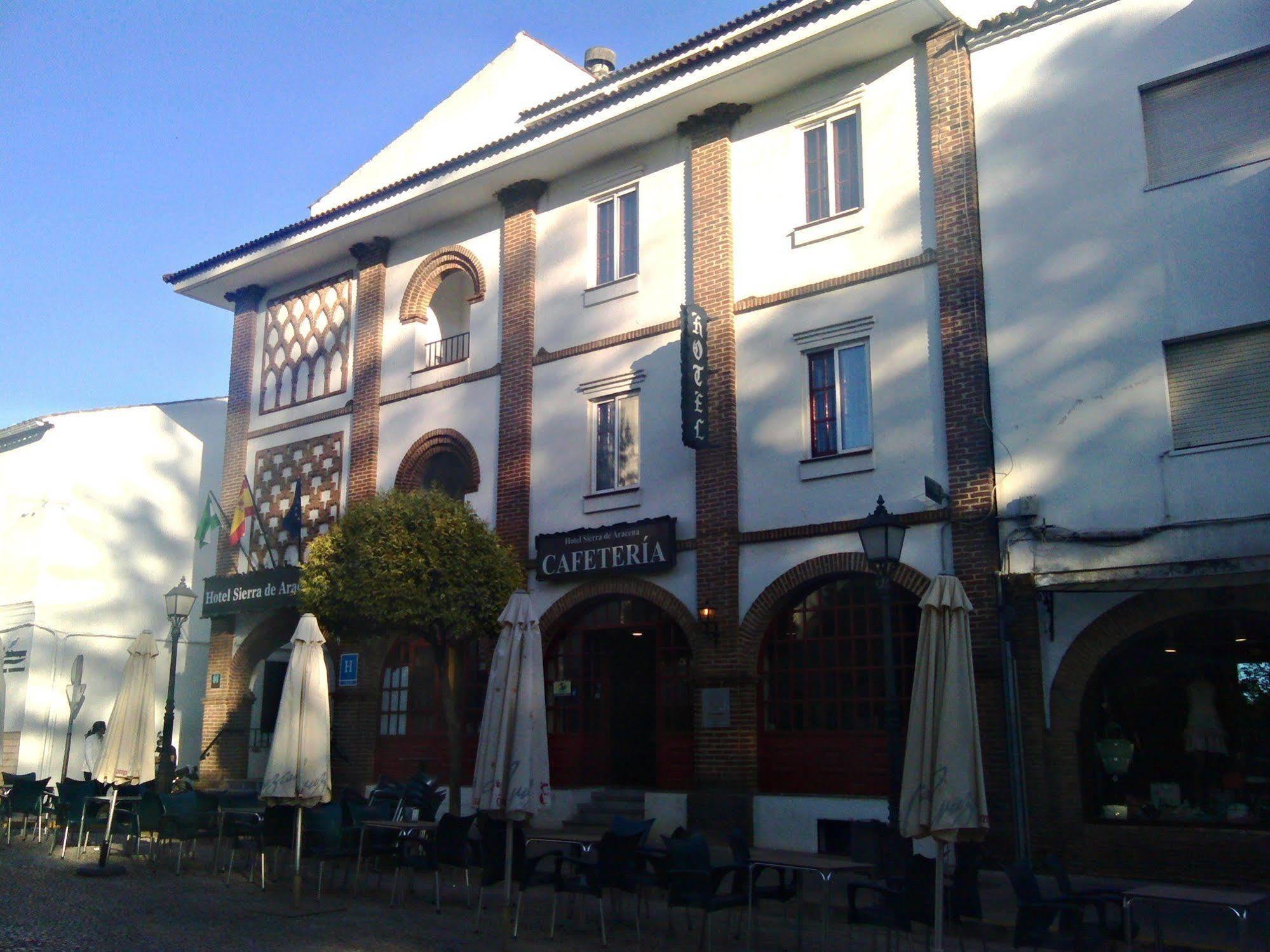 Hotel Sierra De Aracena Bagian luar foto