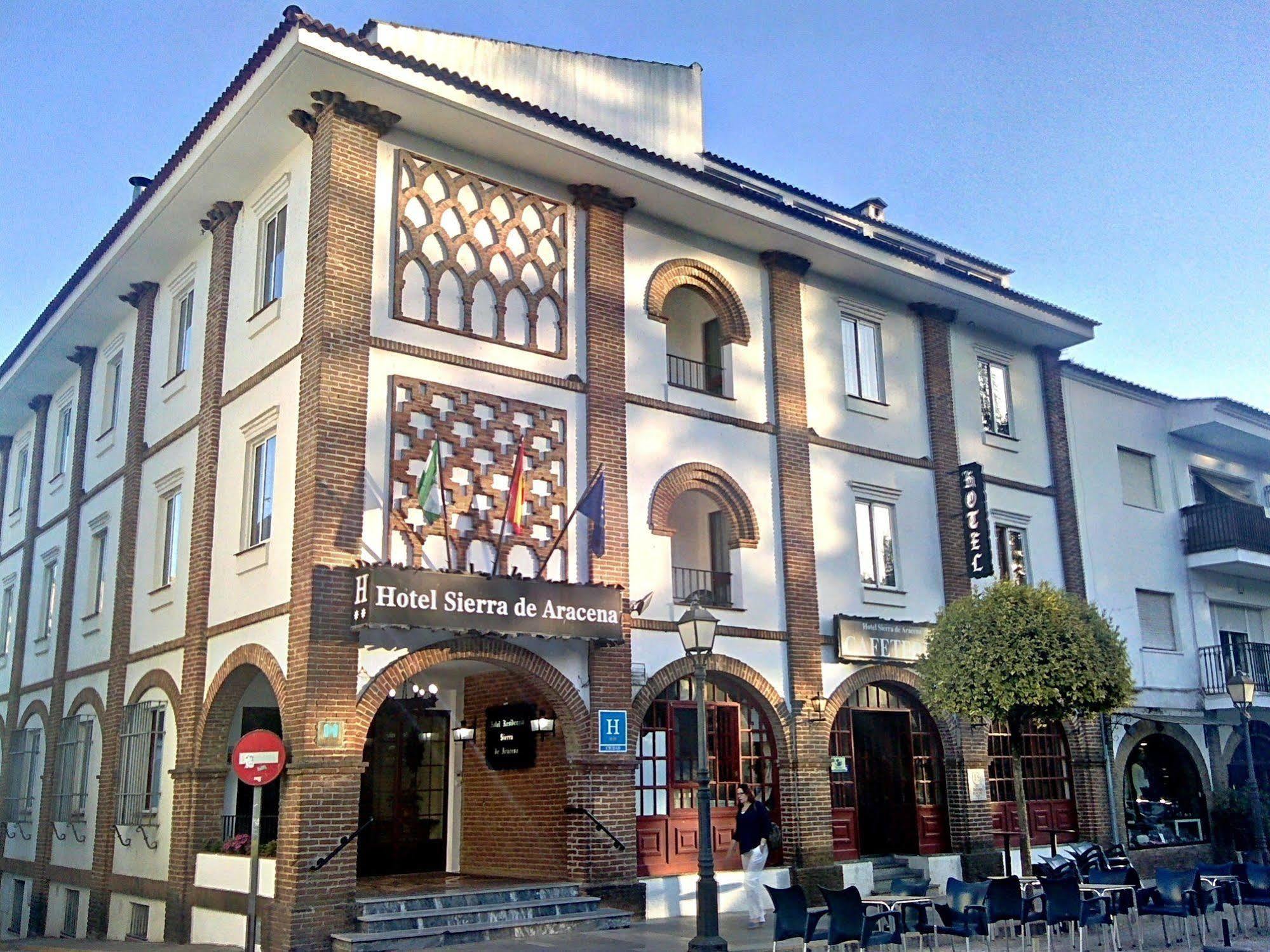 Hotel Sierra De Aracena Bagian luar foto